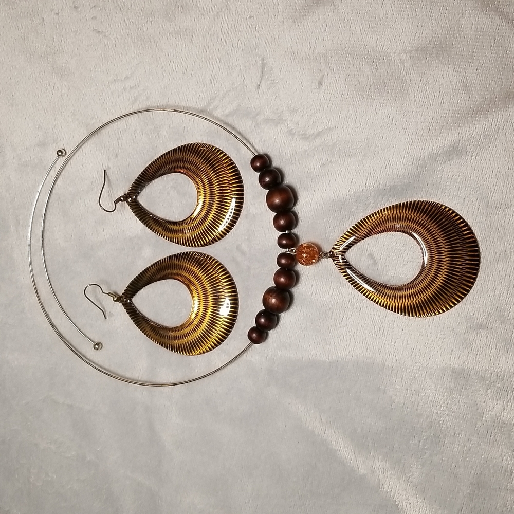 Brown and Gold Choker and Earrings